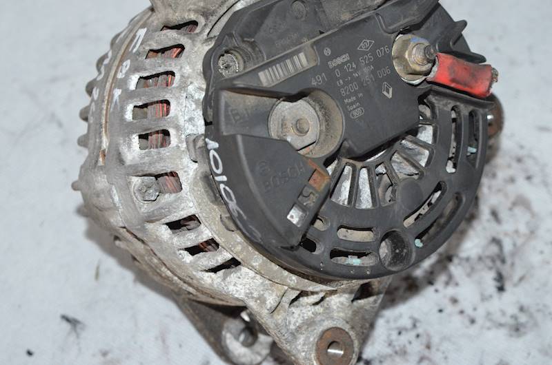 Alternator Renault Laguna Megane Scenic II Trafic II Vivaro A 1.9 DCI F9K