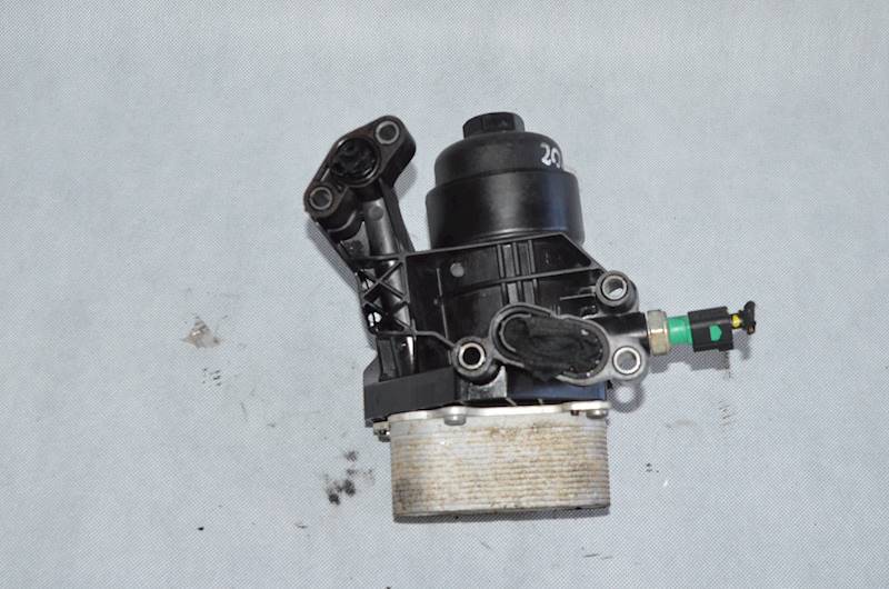 Obudowa filtra oleju Audi Q3 VW Golf VII Passat B8 Octavia III 2.0 TDI DFT