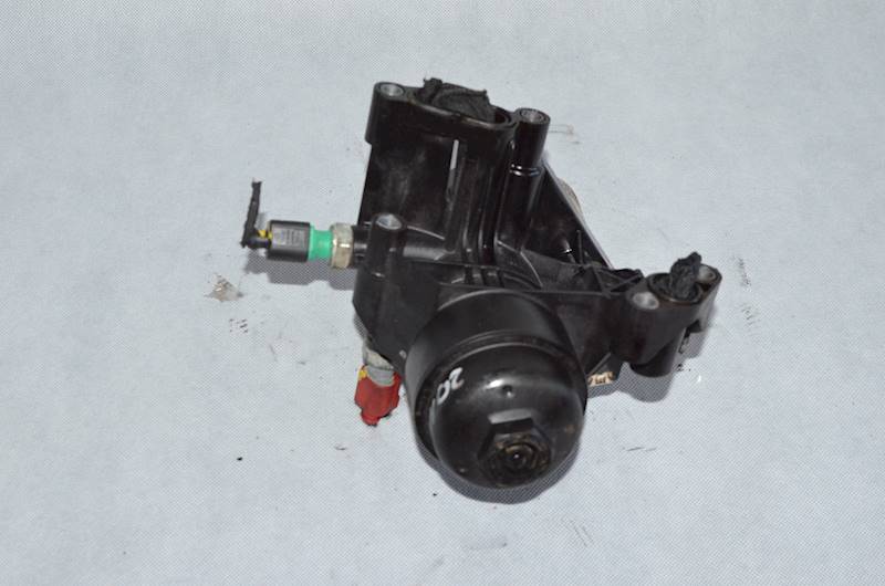 Obudowa filtra oleju Audi Q3 VW Golf VII Passat B8 Octavia III 2.0 TDI DFT