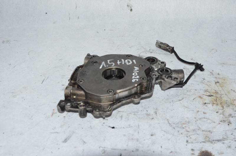 Pompa oleju Peugeot Partner Expert Citroen C3 C4 Berlingo 1.5 HDI YH01 YHZ
