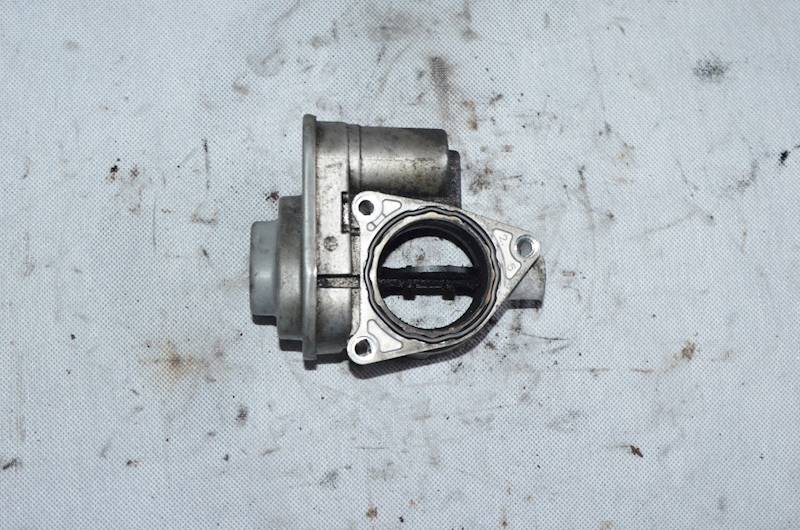 Przepustnica VW Golf V Touran Skoda Audi 2.0 TDI 16V BKD 140 KM 038128063M