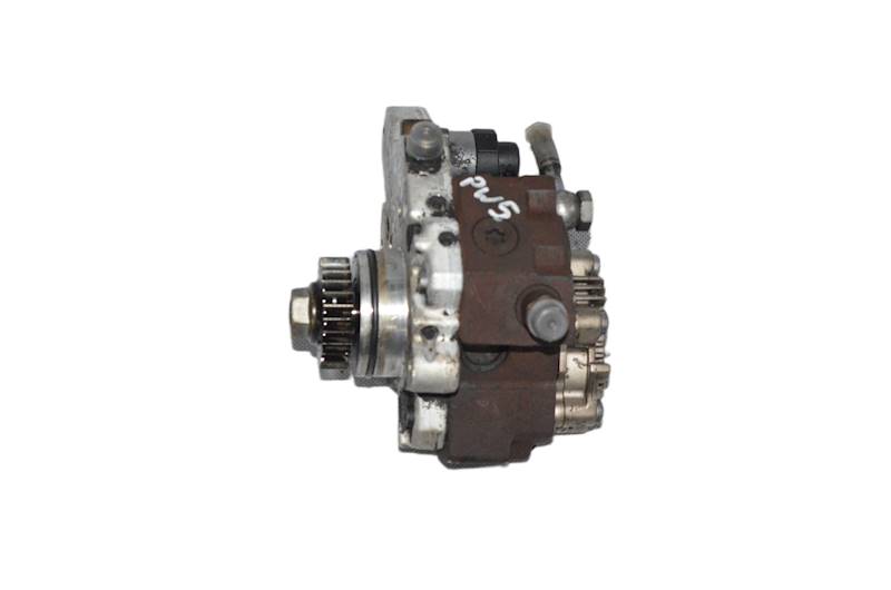 Pompa wtryskowa Renault Trafic II Opel Vivaro A 2.0 DCI 8200803375A M9R