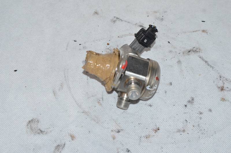 Pompa paliwa Ford Fiesta MK7 VII 1.0 EcoBoost 140 KM YYJG YYJE 0261520671 