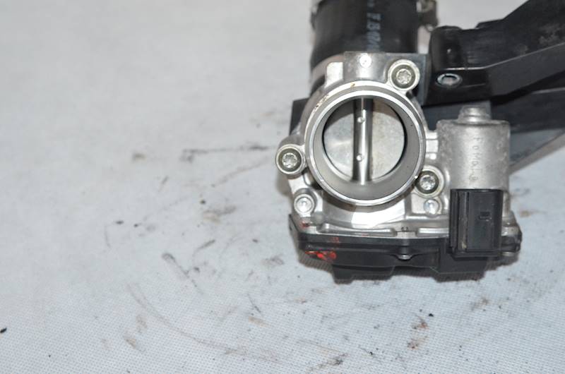 Przepustnica Ford Fiesta MK7 VII 1.0 EcoBoost 140KM YYJG YYJE CM5G-9F991-GA