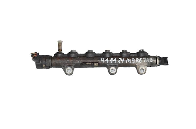 Listwa wtryskowa Renault Trafic II Opel Vivaro A 2.0 DCI M9R 0445214153