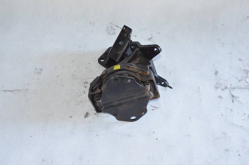 Poduszka łapa silnika Mitsubishi Pajero III IV L300 3.2 DI-D 4M41 AV-68827