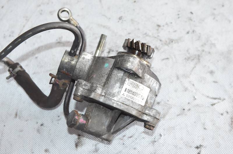 Pompa wakum vacum Mitsubishi Pajero III IV L300 3.2 DI-D 4M41 X2T56971CT
