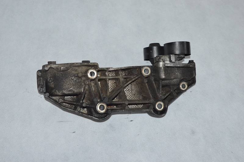 Łapa alternatora Renault Trafic Opel Vivaro A Laguna III Koleos 2.0 DCI M9R