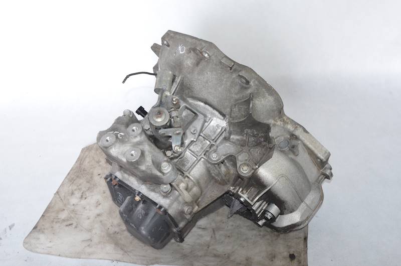 Skrzynia biegów Opel Astra III H Vectra C Zafira B 1.6 1.8 16V F17C419 F17