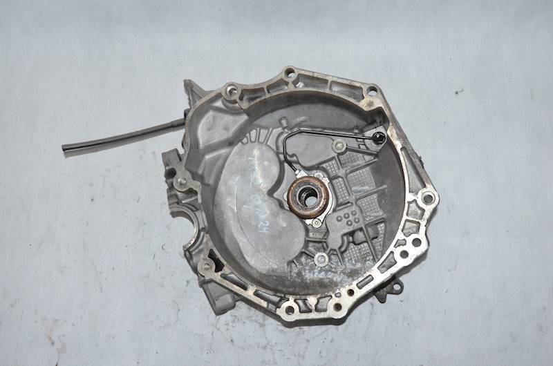 Obudowa skrzyni biegów Opel Astra H Vectra Zafira Insignia 1.9 2.0 CDTI M32