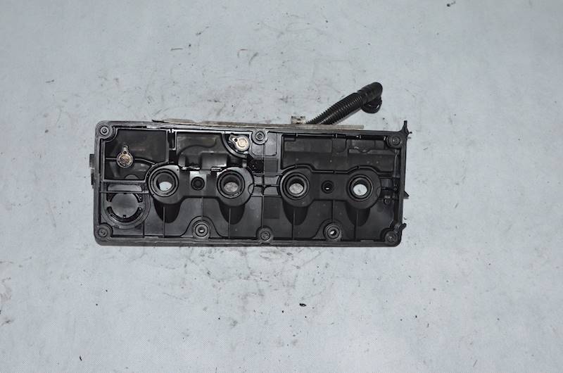 Pokrywa zaworów VW Golf VI Passat B7 Skoda Octavia Seat Altea 1.6 TDI CAY