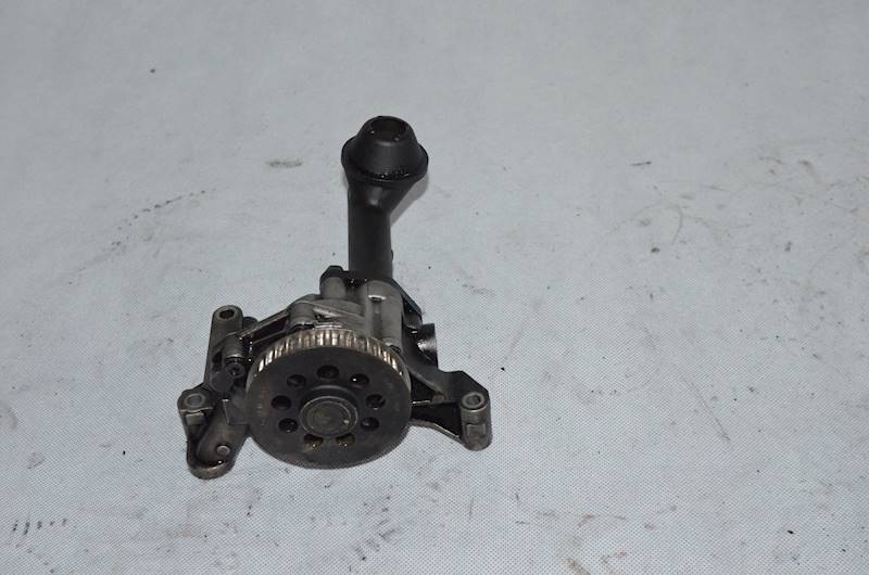 Pompa oleju VW Golf VI Passat B7 Touran Skoda Octavia Seat Leon 1.6 TDI CAY