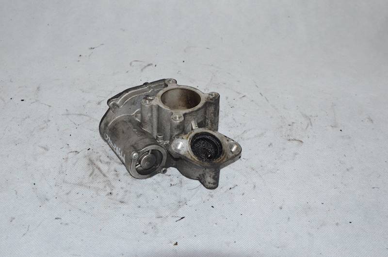 Zawór EGR Renault Scenic II Laguna III Trafic II Vivaro 2.0 DCI M9R M9RF722