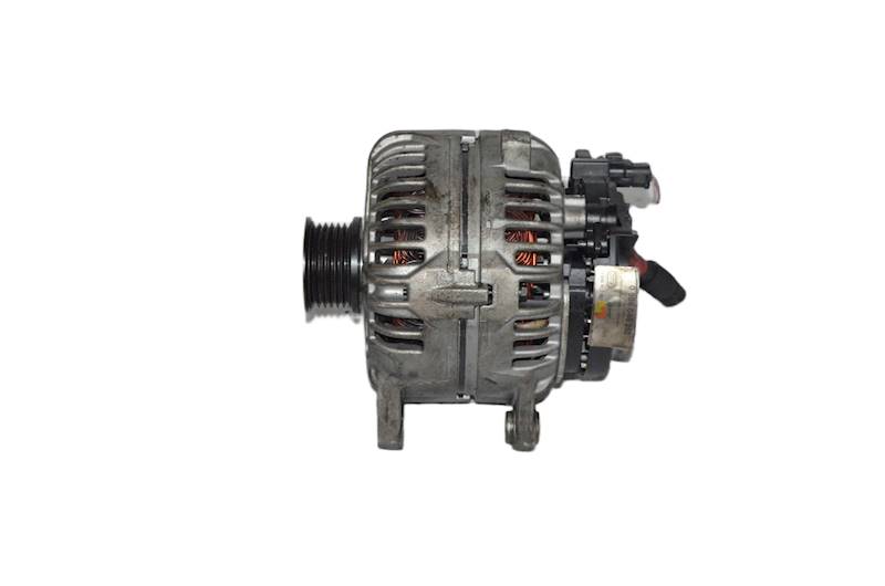 Alternator Renault Master II Trafic II Opel Vivaro Movano 2.2 2.5 DCI G9U