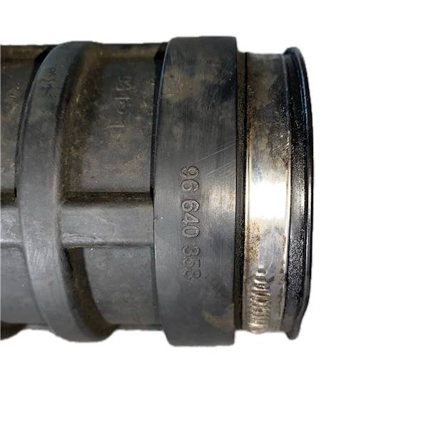Rura przewód powietrza Opel Anatara Chevrolet Captiva 2.0 VCDI 150 KM Z20S1