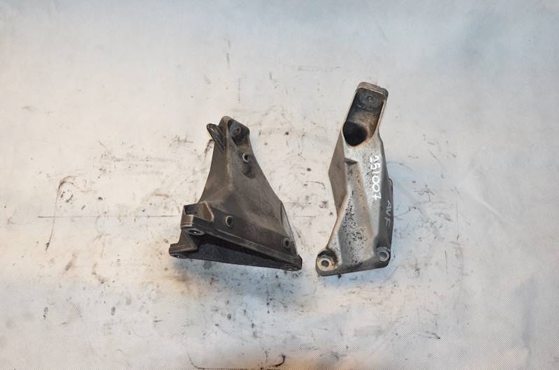 Łapa silnika Prawa Lewa VW Passat B5 FL Audi A4 A6 C5 1.9 TDI AVF AWX KPL