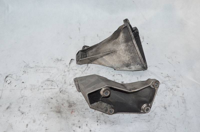Łapa silnika Prawa Lewa VW Passat B5 FL Audi A4 A6 C5 1.9 TDI AVF AWX KPL