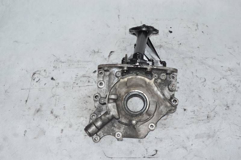 Pompa oleju Citroen Berlingo C4 C5 Peugeot Partner 308 407 1.6 HDI 9HZ 9HY