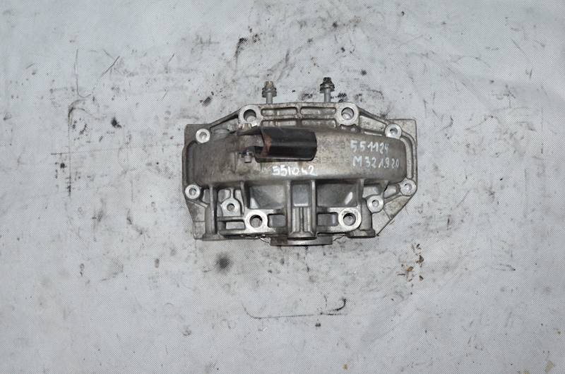 Obudowa skrzyni biegów Opel Astra H Vectra C Insignia A 1.9 2.0 CDTI M32