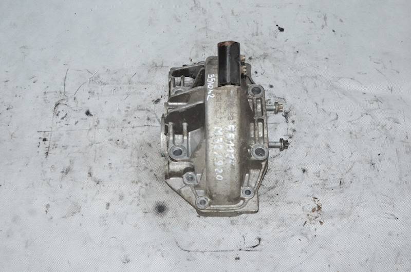 Obudowa skrzyni biegów Opel Astra H Vectra C Insignia A 1.9 2.0 CDTI M32