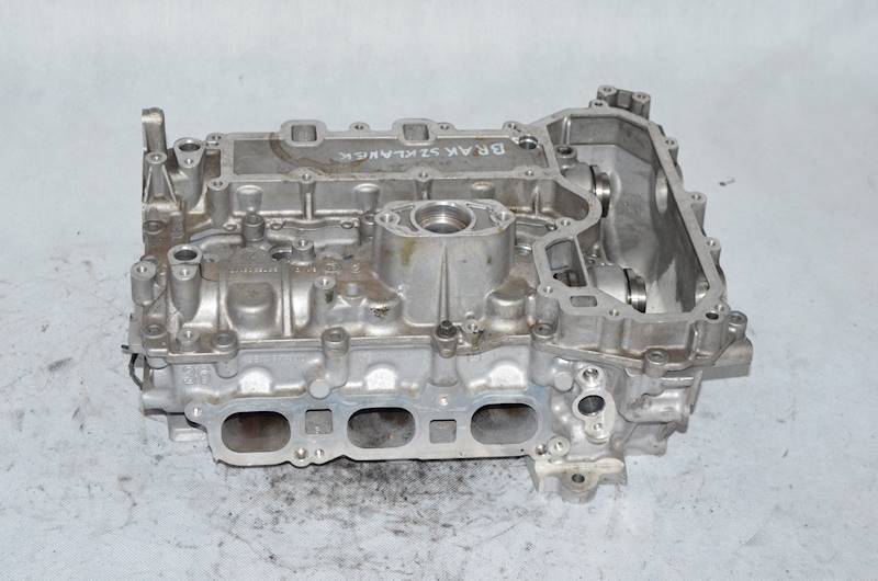 Głowica Citroen C3 DS4 Peugeot 308 5008 Berlingo 1.2 THP SPLANOWANA HN05