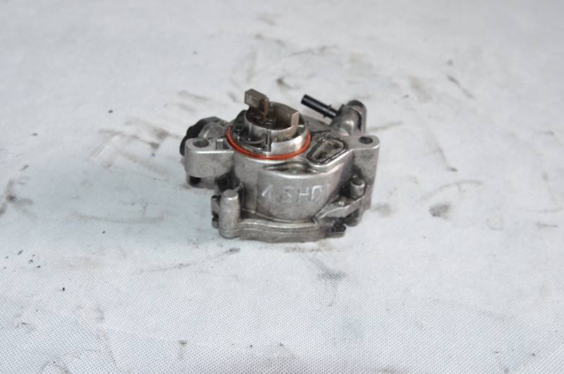 Pompa wakum Ford Focus Mk3 Peugeot 508 5008 Partner 1.5 TDCI HDI YH01 YHZ