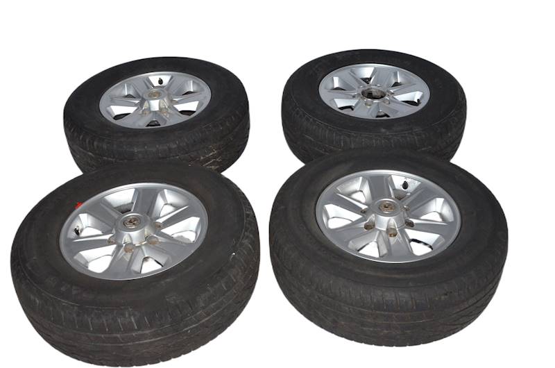 4x Koło Felga Aluminiowa Opona Opel Frontera B 245/70R16 KOMPLET 7Jx16 ET38