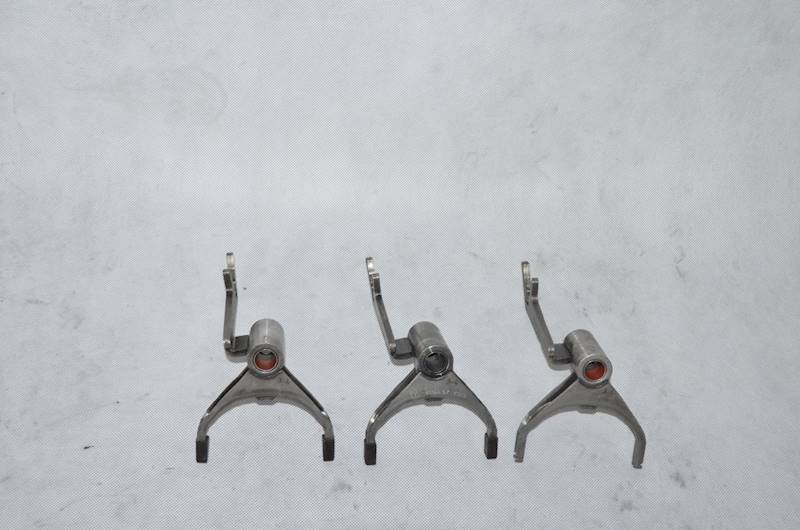 Widełki wodziki skrzyni Opel Astra J H Insignia A 1.7 1.9 2.0 CDTI 1.8 M32