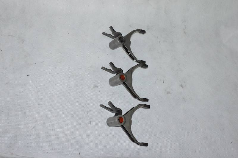 Widełki wodziki skrzyni Opel Astra J H Insignia A 1.7 1.9 2.0 CDTI 1.8 M32