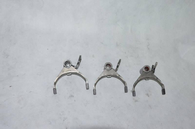 Widełki wodziki skrzyni Opel Astra J H Insignia A 1.7 1.9 2.0 CDTI 1.8 M32