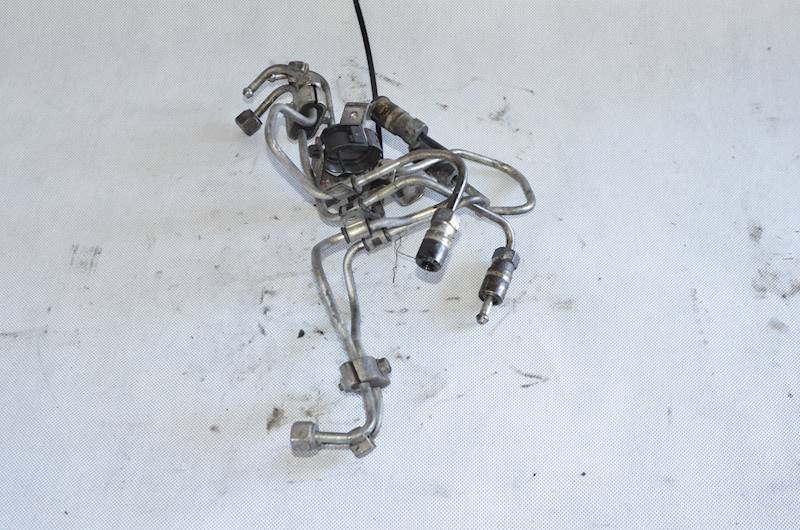 Przewody paliwowe wtryskiwaczy Mitsubishi Pajero IV L300 3.2 DI-D DID 4M41