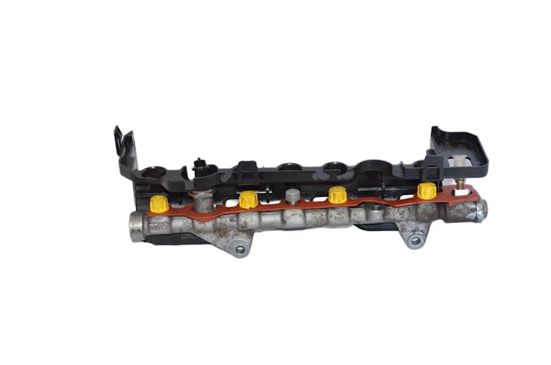 Listwa wtryskowa Grand Viatara II Renault 1.9 DDIS DCI F9 130 KM 0445214113