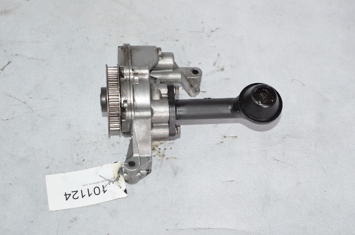 Pompa oleju VW Polo Golf VI Skoda Fabia Seat Ibiza 1.6 TDI CAY 03L115105C