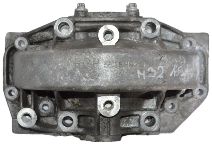 Obudowa skrzyni biegów Opel Astra H J Zafira B Insignia A 1.9 2.0 CDTI M32