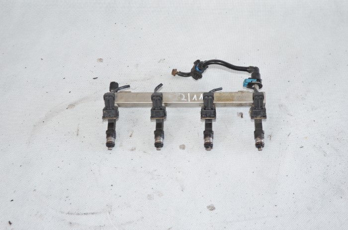 Listwa wtryskowa wtryski Opel Astra IV J Meriva B Corsa D E 1.4 16V A14XER