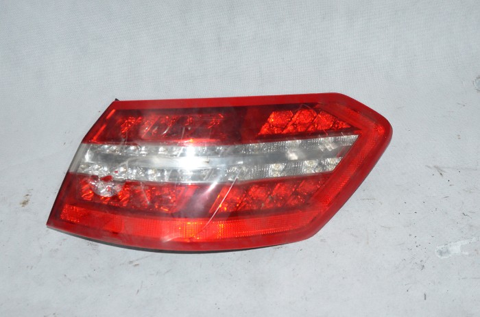 Lampa Tył Prawa Mercedes E Klasa W212 Sedan A2129060658 EUROPA 2009-