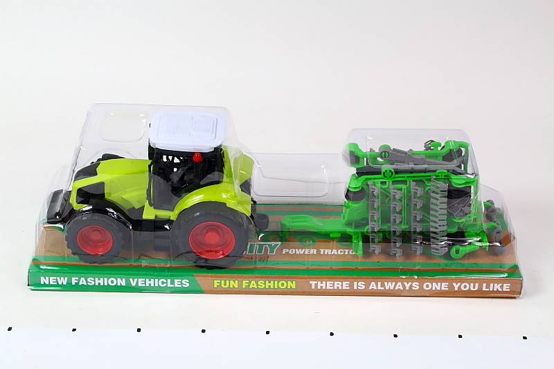 TRAKTOR Z MASZYNĄ ROLNICZĄ 13367