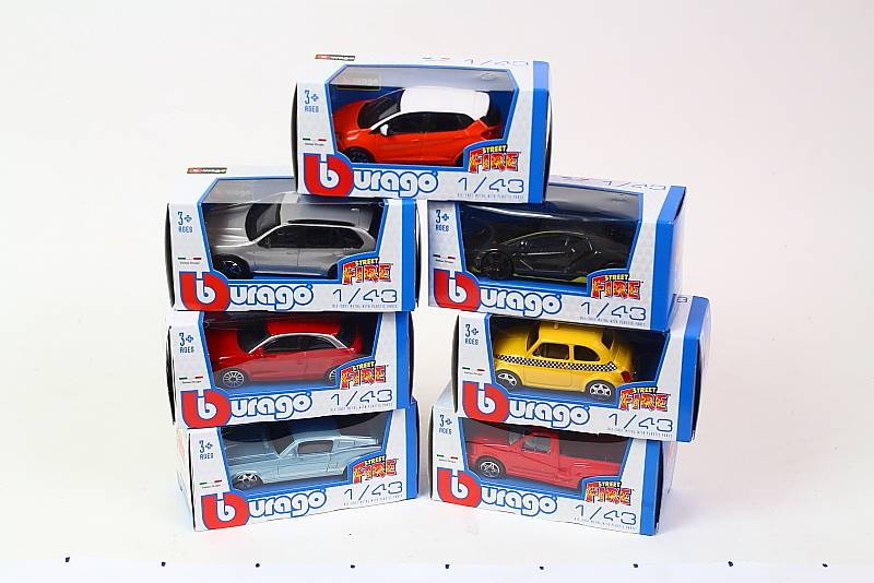 BURAGO 1:43 ŻÓŁ. 0006 /24/