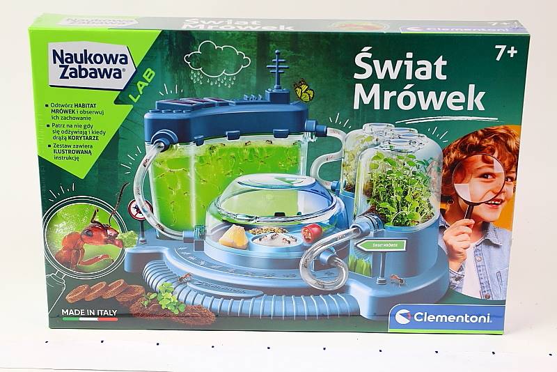 ŚWIAT MRÓWEK  03940