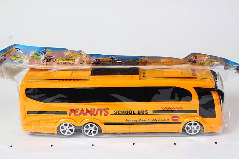 AUTOBUS Z NAPEDEM 27348