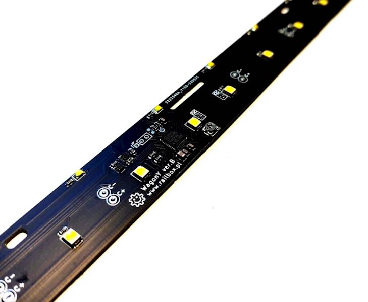 Listwa oświetleniowa Led DCC 26 cm H0 Railbox Y 