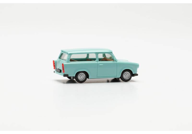 Trabant 601 niebieski kombi Herpa H0 020770-007