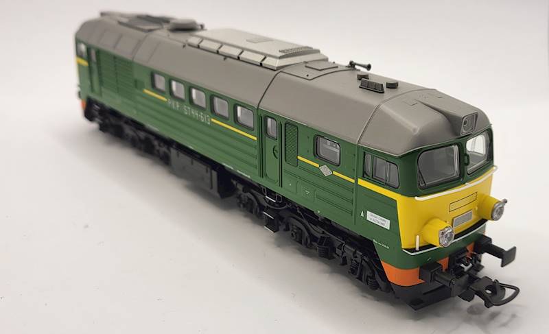 Lokomotywa spal. ST44-613 PKP H0 PIKO 52805 SOUND