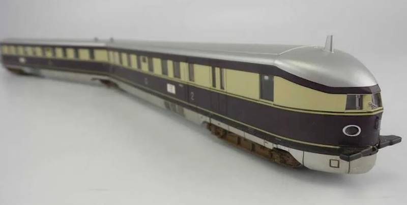 Spalinowy zespół Flying Hamburger Kato 30701 DCC