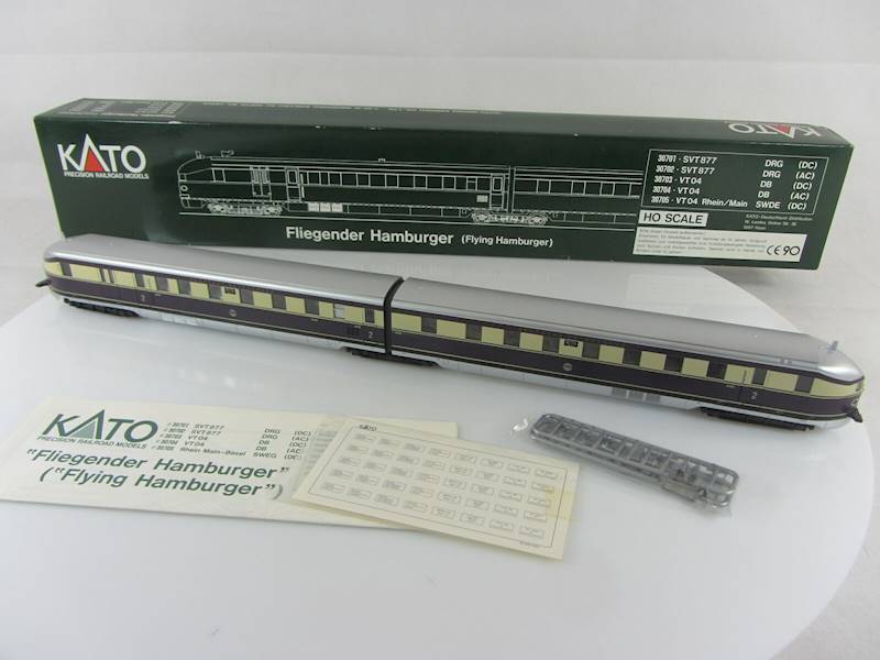 Spalinowy zespół Flying Hamburger Kato 30701 DCC