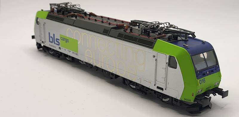 Lokomotywa el Traxx F140/Re 485 BLS H0 Roco 63594
