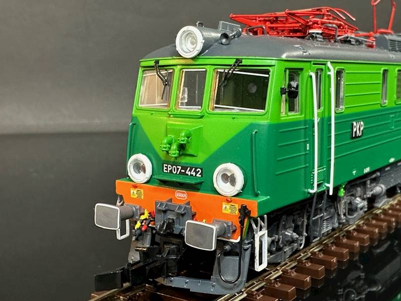 EP07-330 PKP Intercity H0 Schlesienmodelle 107025