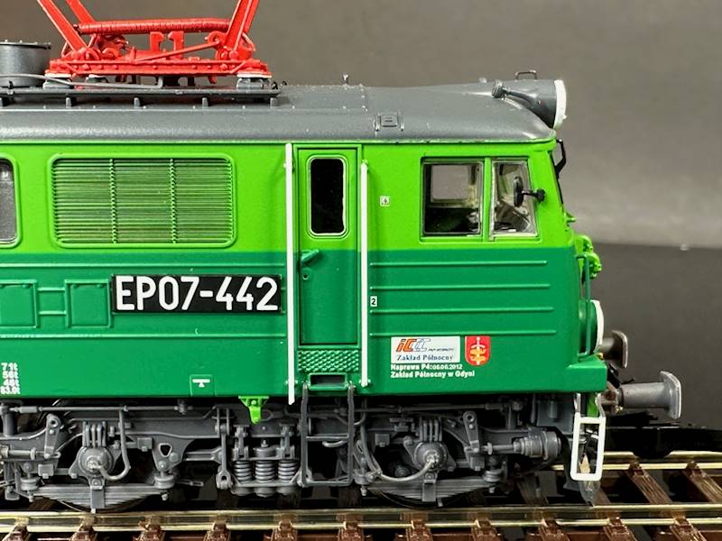 EP07-330 PKP Intercity H0 Schlesienmodelle 107025
