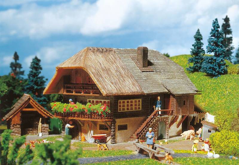 131324 Dom w Schwarzwaldzie Faller H0