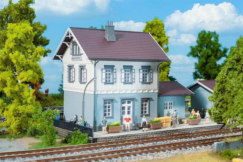 110138 Dworzec Oberstenfeld H0 Faller
